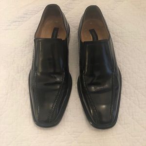 Bostonian black loafers
